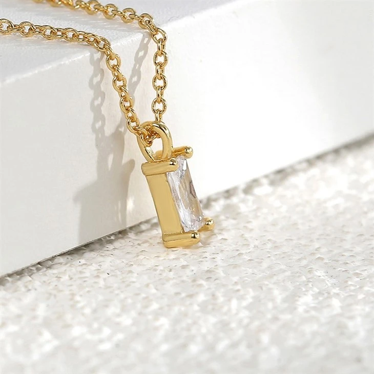 zircon pendant